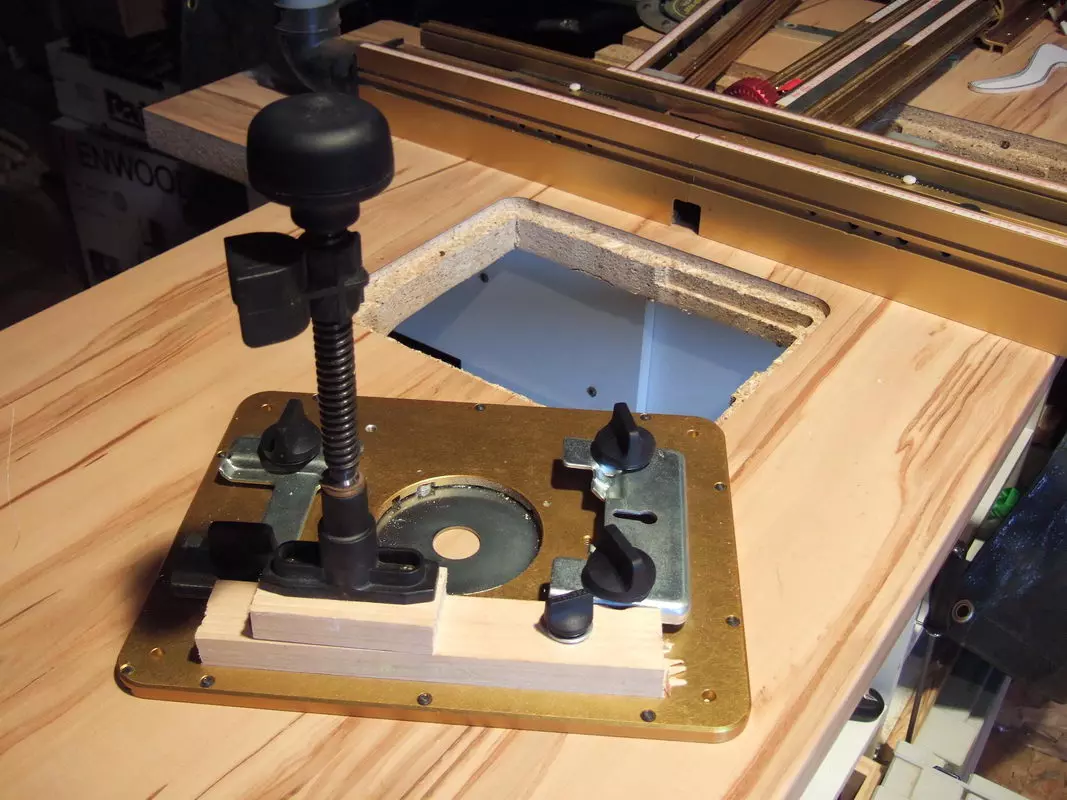 defonceuse 1010 sous table2
